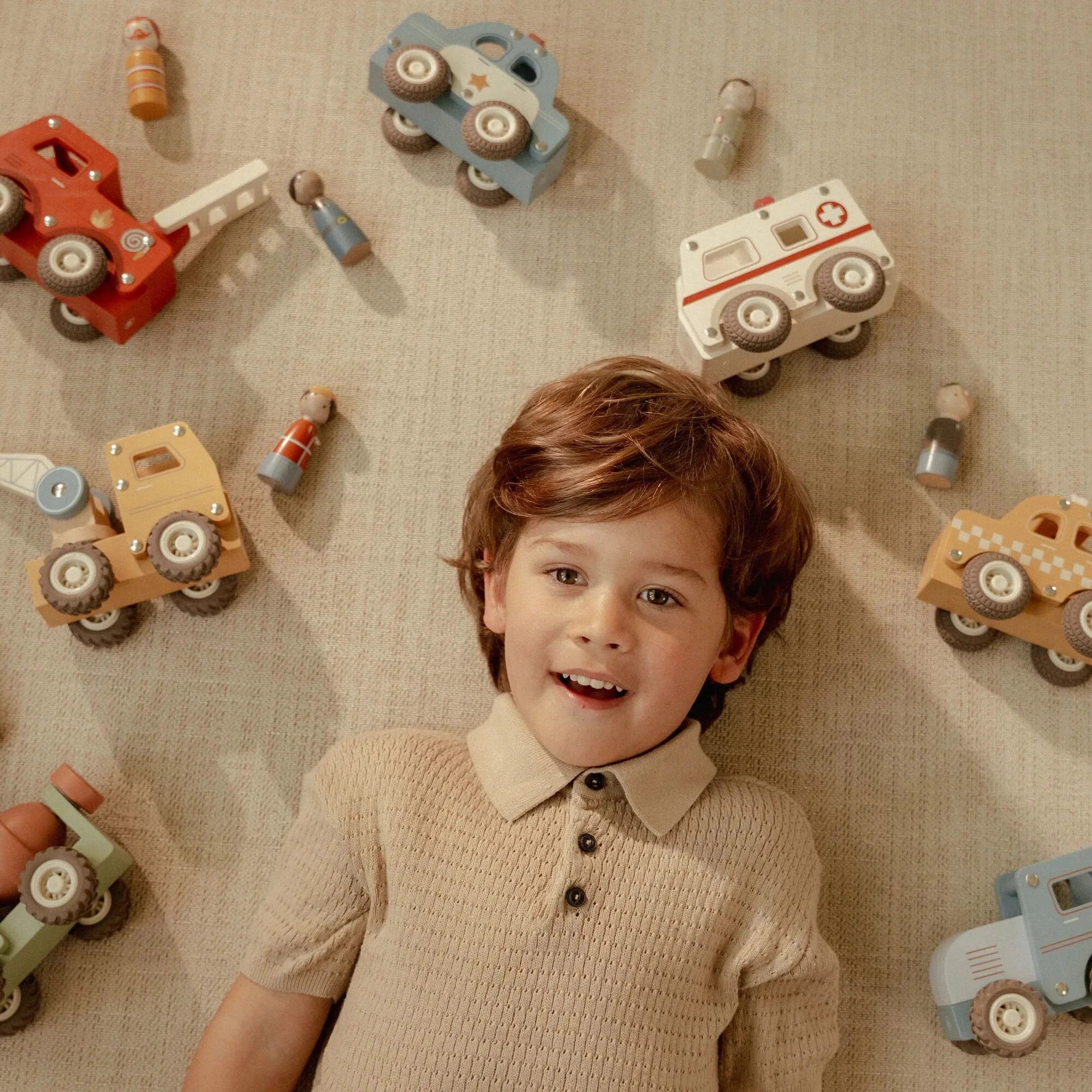 Ambulance en Bois - Little dutch – Image 2