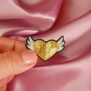 Broche brodée - Coeur ailé doré mini
