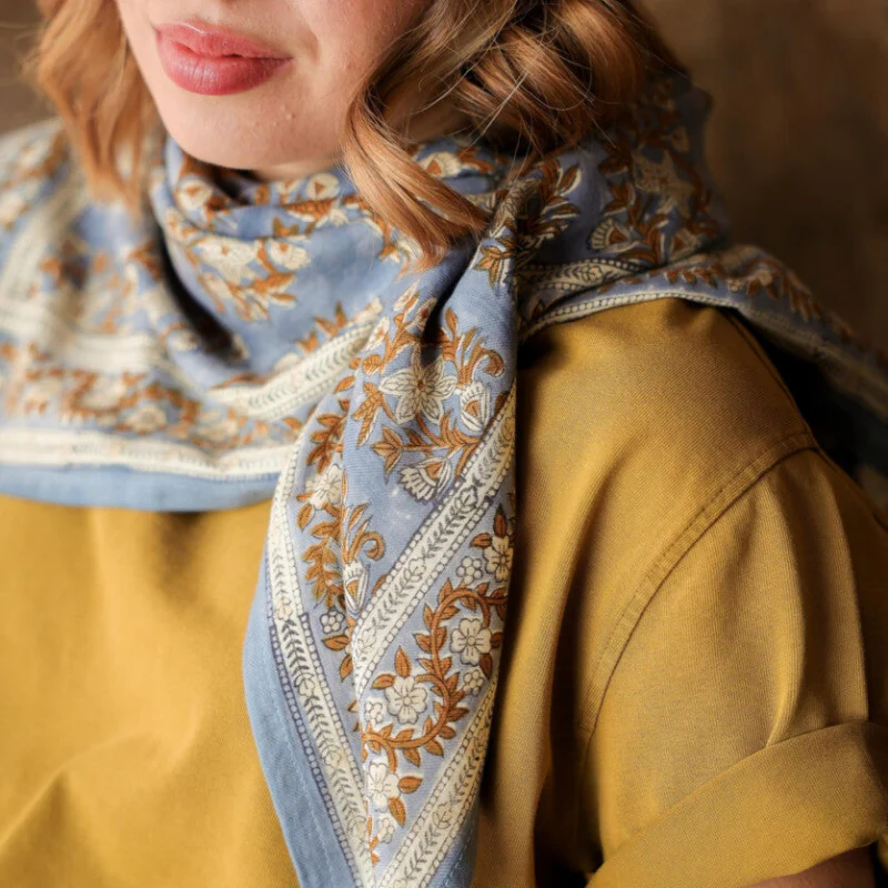 Foulard grand format - Jasmine Bleu Orage – Image 2