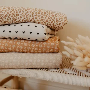 Couverture motifs Fleurs doublée moumoute