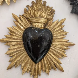 Décoration murale ex-voto noir