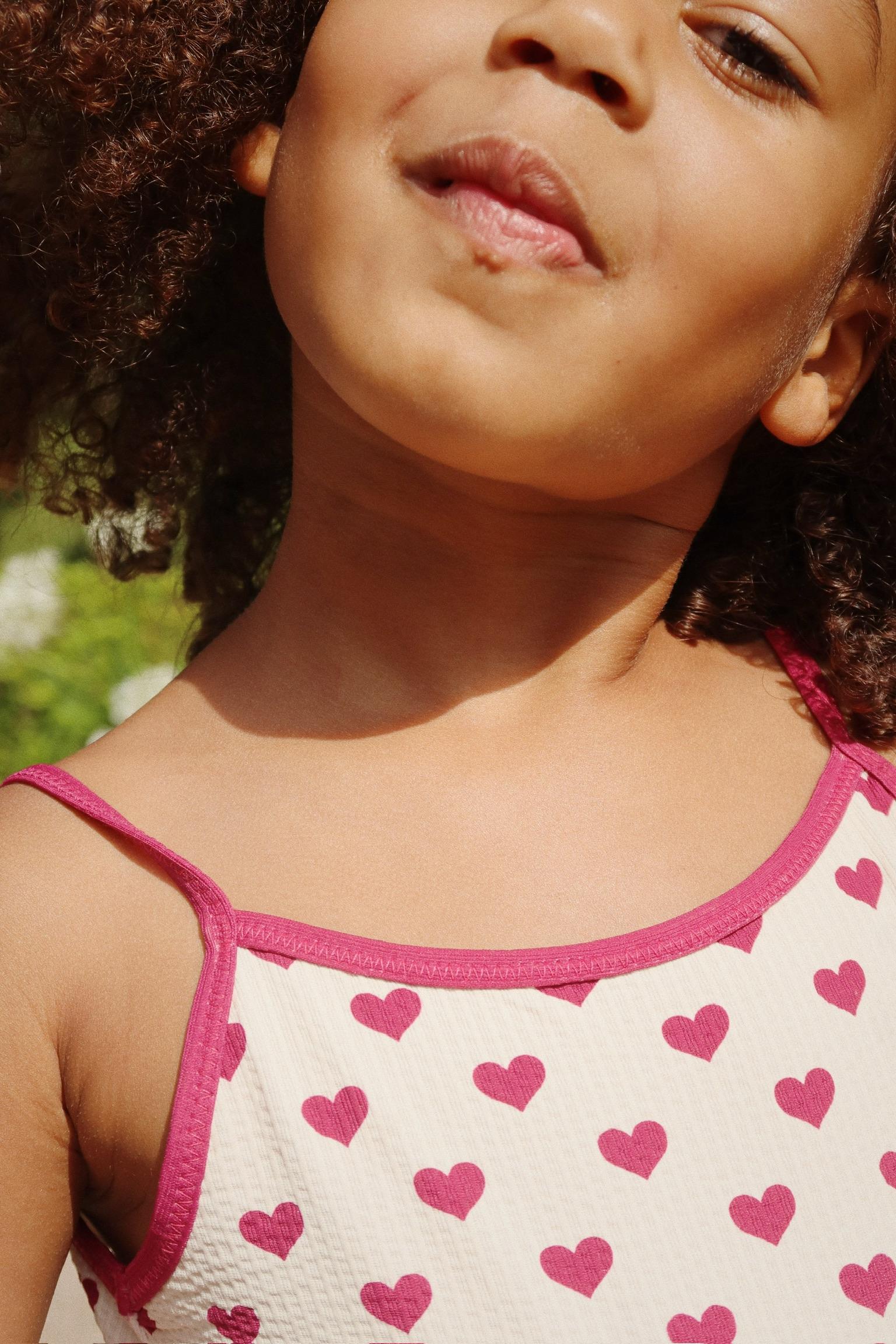 Konges Slojd - Maillot de bain avec Bowie - Coeur Sangria – Image 5