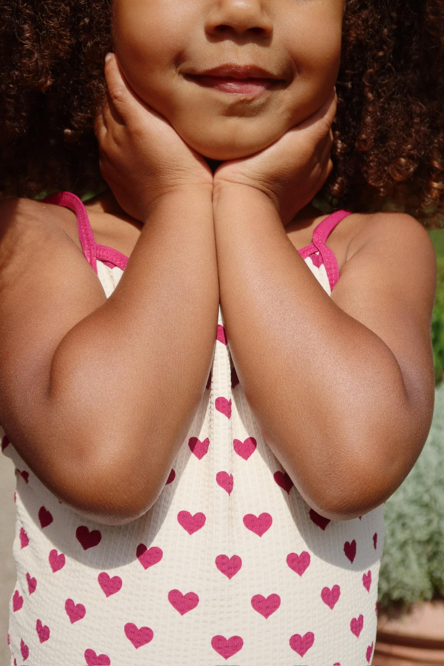 Konges Slojd - Maillot de bain avec Bowie - Coeur Sangria – Image 3